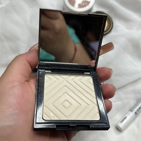 Shadows - Picture 3 of 4